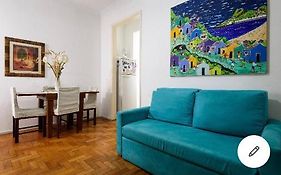 Felipe de Oliveira Apartment